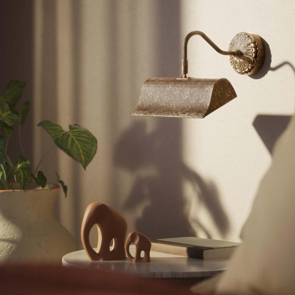rustikalna mediteranna spalna citacia lampa osvetlujuca obraz lampa vintage antikovany medeny nastenny drziak na lampu.jpg